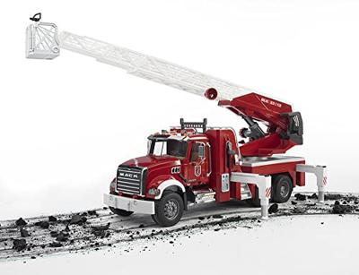 Bruder 02821 MACK Granite Brandweerwagen met Pomp + Licht en Geluid - thumbnail