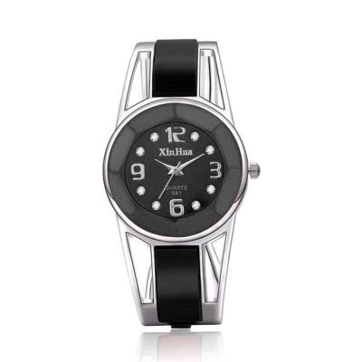 XinHua vrouwen Diamond spiegel oppervlakte holle roestvrijstalen armband quartz horloge (zwart)
