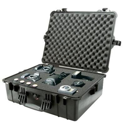 Peli 1600 Stootbestendige Koffer Voor Dslr-Uitrusting, Objectieven, Drones E.A. Kwetsbaar Apparatuur, Ip67 Waterdicht, Capaciteit: 46L, Gemaakt In Duitsland, Met Aanpasbaar Plukschuim, Kleur: Zwart