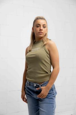 Off The Pitch WMNS Rib Top Dames Donkergroen - Maat S - Kleur: Donkergroen | Soccerfanshop Off The Pitch WMNS Rib Top Dames Donkergroen - Maat S - Kleur: Donkergroen | Soccerfanshop