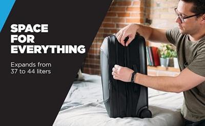 Gomatic Navigator Carry-On 37L Gomatic Navigator Carry-On 37L