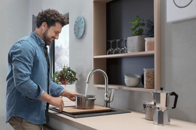 Hansgrohe Focus M42 ééngreeps keukenmengkraan 220, rvs look Hansgrohe Focus M42 ééngreeps keukenmengkraan 220, rvs look