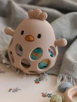 Siliconen rammelaar in de vorm van een kuiken ecru - thumbnail