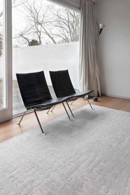 Louis de Poortere - Rond vloerkleed Baobab Structures 9198 Tsingy Oyster - 240 rond Louis de Poortere - Rond vloerkleed Baobab Structures 9198 Tsingy Oyster - 240 rond