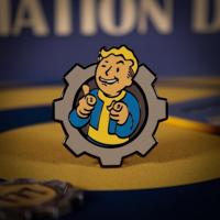 Fallout Pin Badge Charisma Boy Limited Edition - thumbnail