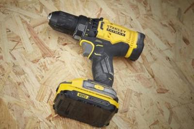 STANLEY SFMCD700D2A-QW 20V boor/schroefmachine