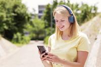 Trust Mobile Tones On-Ear Draadloze Bluetooth Koptelefoon, Wireless Headphones (25 uur Speeltijd, 40mm Drivers, Opvouwbaar, Ingebouwde Microfoon) Blauw - thumbnail