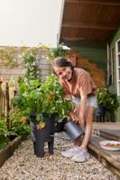 ELHO Green Basics Aardbeienpot 33 - Zwart - Ø 33 x H 42 cm - buiten kweken en oogsten - 100% gerecycled - thumbnail