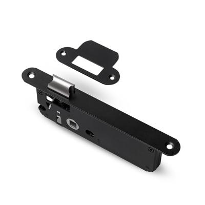 Smalslot zwart 50x137 doornmaat 35, voorplaat 20x174 inclusief sluitplaat en schroeven Smalslot zwart 50x137 doornmaat 35, voorplaat 20x174 inclusief sluitplaat en schroeven