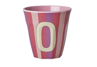 Gestreepte melamine mok LETTER O rice, medium 250 ml meerkleurig