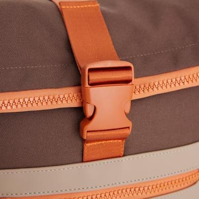 New Rebels Ferron New York Rolltop Rugzak 16L Coffee New Rebels Ferron New York Rolltop Rugzak 16L Coffee