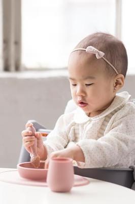 4-delige EZPZ First food-maaltijdset van siliconen roze 4-delige EZPZ First food-maaltijdset van siliconen roze