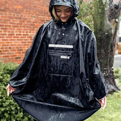 The Peoples Poncho 3.0 - Zwart The Peoples Poncho 3.0 - Zwart