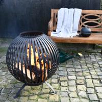 Esschert Design vuurkorf balvormig strepen koolstofstaal zwart ff400 - thumbnail