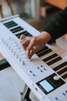 Arturia KeyLab Essential 88 mk3 Keyboard Wit - thumbnail