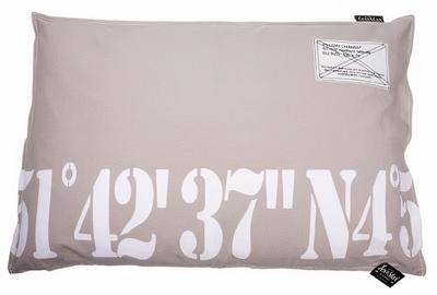 Lex & Max Hondenkussen Number 51-42 Beige - 100 x 70cm - Kussenhoes
