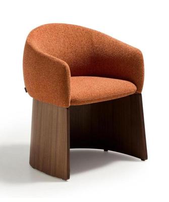 Kave Home Bosca eetkamerstoel chenille Terracotta walnoot