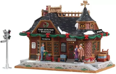 Lemax east junction station verlicht kersthuisje Caddington Village 2018