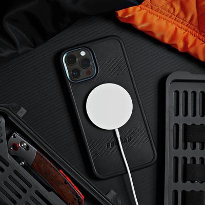 Pelican Protector Series - iPhone 13 Hoesje [15FT Militaire Grade Drop Protection] [Compatibel met MagSafe] Magnetische Telefoon Case met Anti Scratch Tech - Robuuste Bumper Cover voor Apple iPhone 13