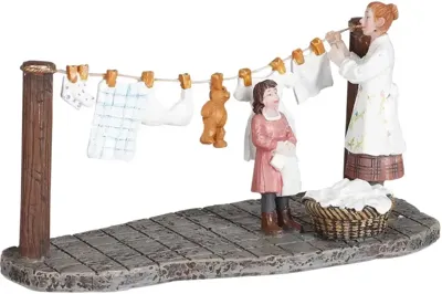 Paula helping mommy l13xb6xh7cm Kerst Luville - Luville