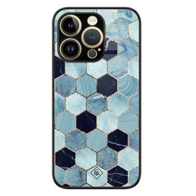 iPhone 14 Pro glazen hardcase - Blue cubes iPhone 14 Pro glazen hardcase - Blue cubes