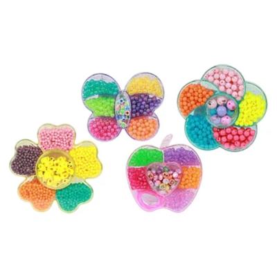 Toi-Toys Set maak je eigen kralenarmbanden Toi-Toys Set maak je eigen kralenarmbanden