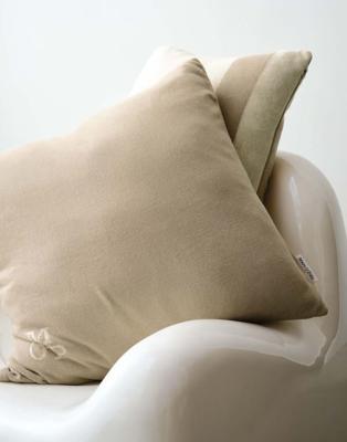 Marc O'Polo Statement Dark sand sierkussen