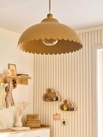 Metalen lampenkap voor hanglamp, geschulpte details kaneel - thumbnail