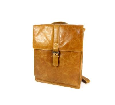 PORTO ruime dames rugzak met klep Oker- geel