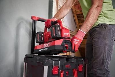 Milwaukee M18 PC6 PACKOUT™ Zesvaks Snellader 18V - 4932480162