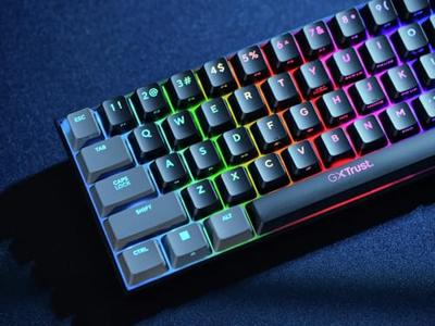 Trust gxt 867 acira 60% mini mechanisch gaming toetsenbord (zwart, us lay-out (qwerty), outemu red, 60%, rgb)