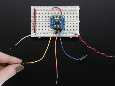Adafruit Standalone 5-Pad Capacitieve Touch Sensor Breakout - AT42QT1070 [ADA1362]