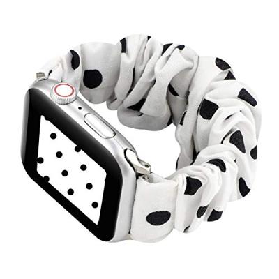 Elastisch scrunchie nylon bandje - Zwarte stippen - Geschikt voor Apple Watch 38mm / 40mm / 41mm / 42mm Elastisch scrunchie nylon bandje - Zwarte stippen - Geschikt voor Apple Watch 38mm / 40mm / 41mm / 42mm