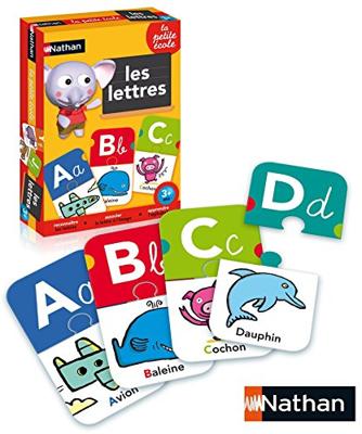 De letters NATHAN multi-gekleurd De letters NATHAN multi-gekleurd