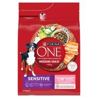 PURINA One Adult Medium/Maxi Sensitive Rich in salmon with rice - droog hondenvoer - 2,5kg - thumbnail