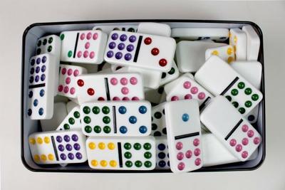 Selecta Tactic domino double nine spel in blik