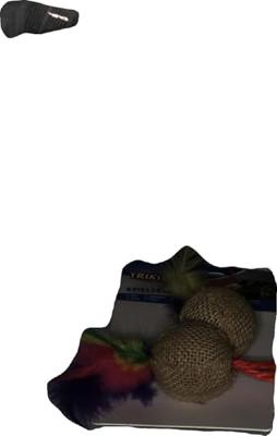 TRIXIE 2 BALLEN AAN KOORD PLUCHE MET CATNIP 4,5 CM 4 ST