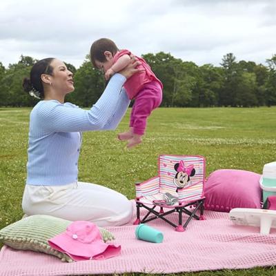 DISNEY BABY Minnie Mouse stoelverhoger, Pop 'n Sit Booster, binnen, buiten, praktisch en compact, snel opvouwbaar, roze