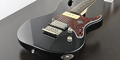 Yamaha Pacifica 311H elektrische gitaar zwart