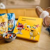 Gepersonaliseerde M&M's giftbox met chocolade - thumbnail