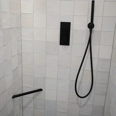 BWS Showerstick de Voetsteun Voor in de Douche Mat Zwart Boss & Wessing BWS Showerstick de Voetsteun Voor in de Douche Mat Zwart Boss & Wessing