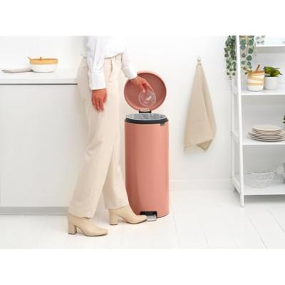 Brabantia pedaalemmer NewIcon 30 liter warm copper - thumbnail
