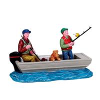 Lemax family fishing trip kerstdorp figuur type 4 Vail Village 2017 - thumbnail