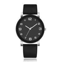 Minimalistisch Herenhorloge met Hoog Contrast en Zwarte Lederen Band - thumbnail