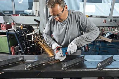 Bosch Blauw GWX 18V-15 C haakse accu-slijper BITURBO met X-LOCK | incl. 2x 8,0 Ah Li-Ion-accu's - 06019H6401