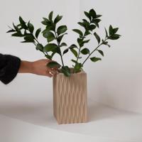 Zuiver Vaas 'Riley' Resin, kleur Beige - thumbnail