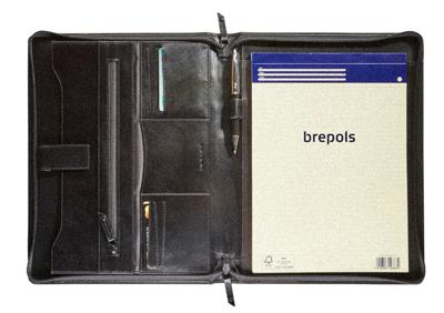 Schrijfmap Maverick All Black A4 met rits inclusief schrijfblok leer zwart Schrijfmap Maverick All Black A4 met rits inclusief schrijfblok leer zwart