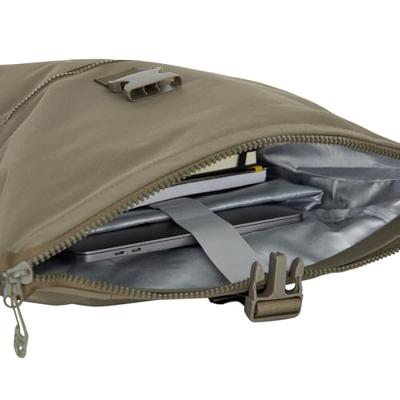 New Rebels Valor New York olijfgroen 21L Rugzak Rolltop Waterafstotend Laptop 15,6 inch New Rebels Valor New York olijfgroen 21L Rugzak Rolltop Waterafstotend Laptop 15,6 inch