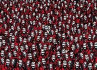 Clementoni Netflix La Casa De Papel Resistance Puzzel 1000 Stukjes - thumbnail