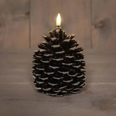 Kaars dennenappel led 3d vlam op batterij met timer 12.5x10.5 cm bruin Anna's Collection - Annas collection